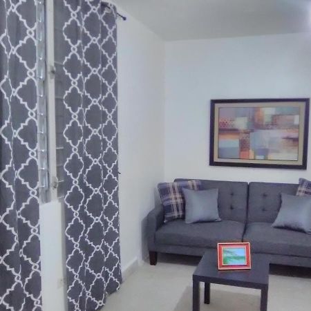 Hermoso Apartamento Frente Aeropuerto De Isla Verde San Juan Bagian luar foto