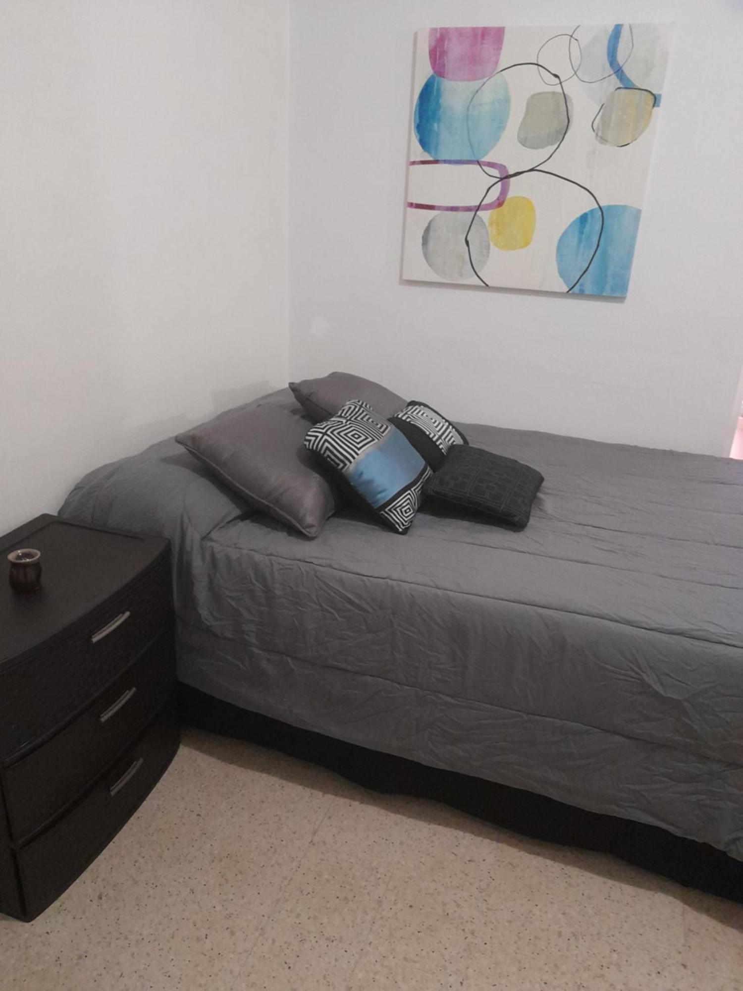 Hermoso Apartamento Frente Aeropuerto De Isla Verde San Juan Bagian luar foto